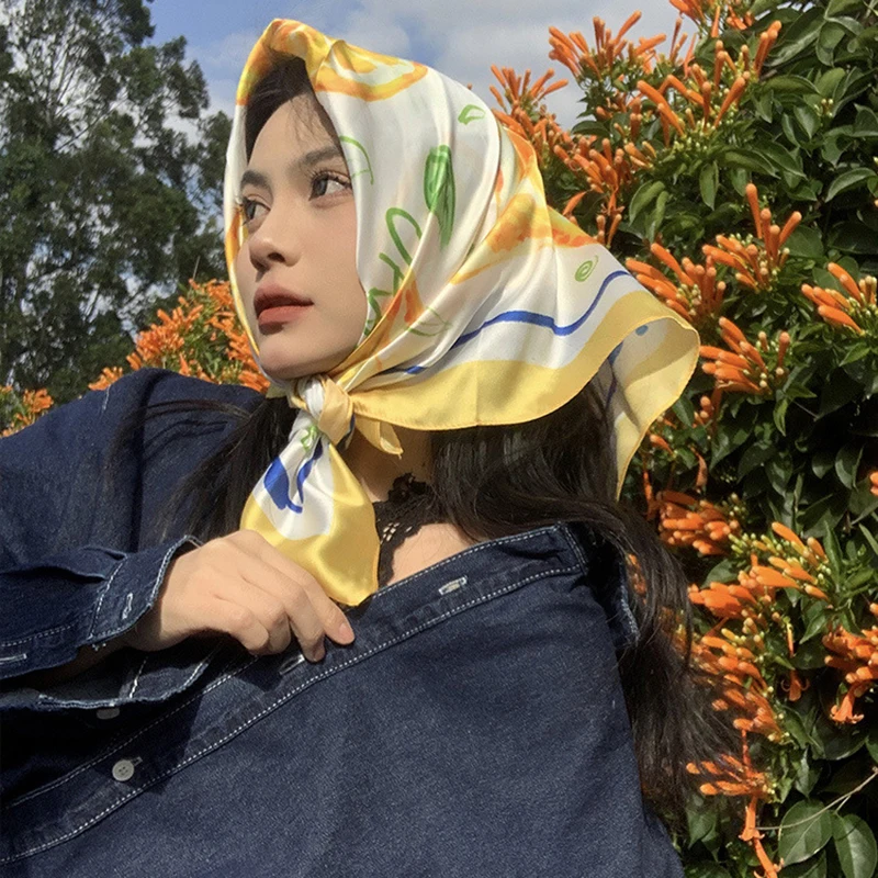 70cm Square Lemon Print Yellow - Ascot Neck Scarf ulasan dan harga