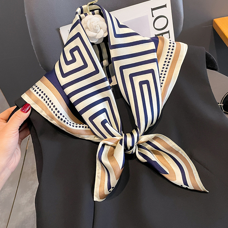Luxury Brand Neckerchief Sprin - Ascot Neck Scarf ulasan dan harga