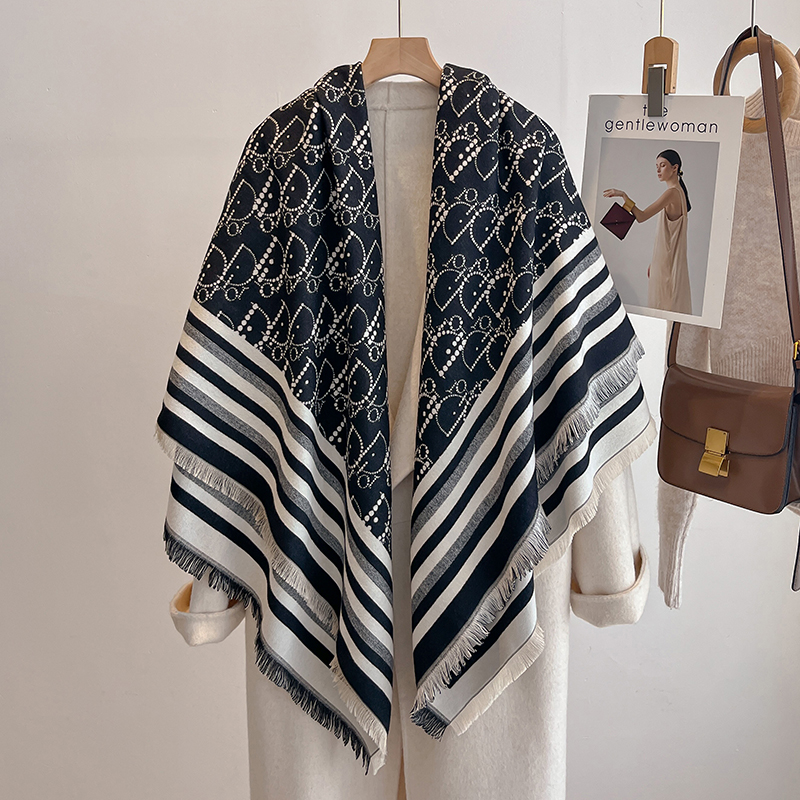 Elegant Striped Design Scarf I - Woven Scarf Blanket ulasan dan harga