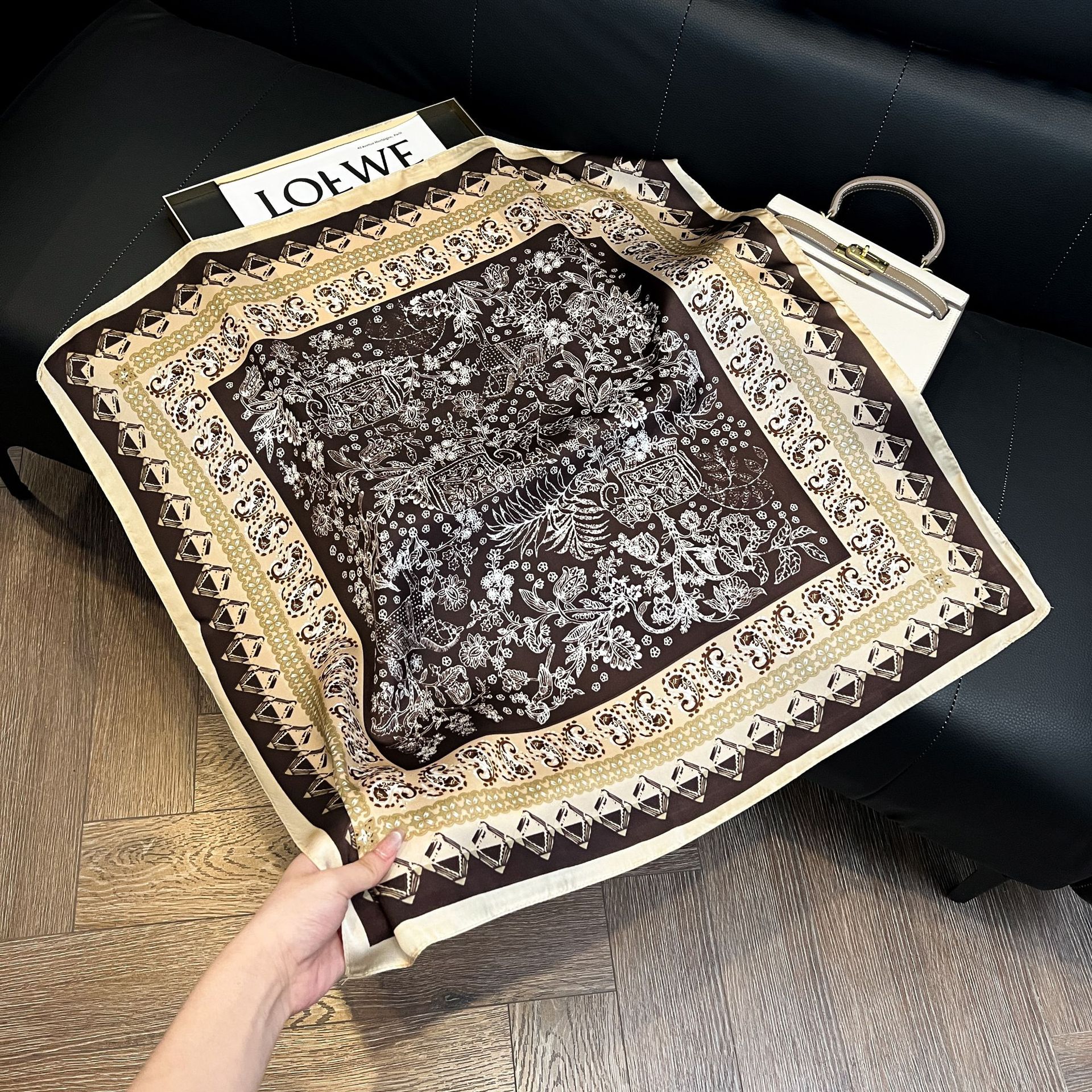 Luxury Square Silk-like Scarf  - Scarf Silk Square ulasan dan harga
